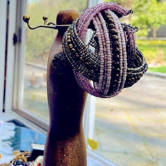 Pink and gold beaded bracelet - Picture 2 of 2